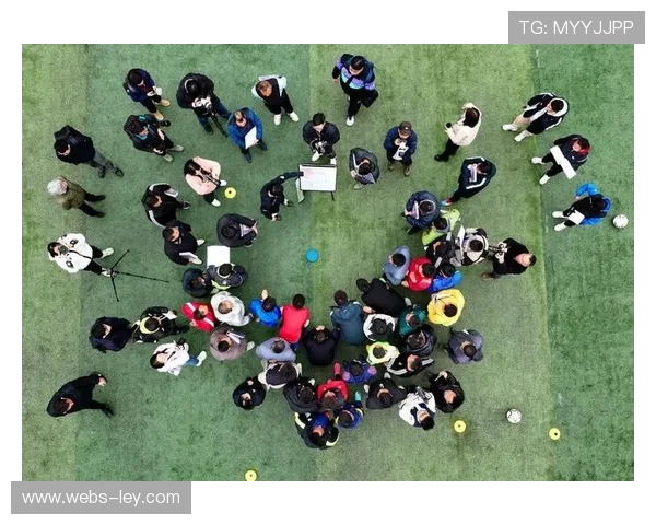 英超公益项目：俱乐部联合开展社区青少年培训